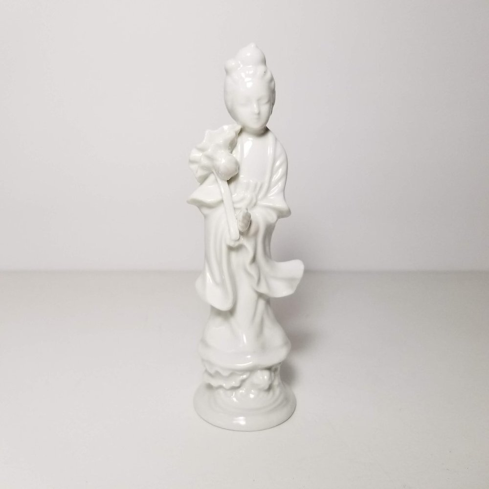 Tilso made in Japan geisha figurine statue white